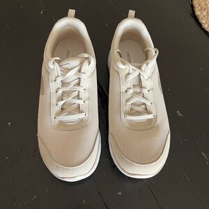 Skechers memory foam tennis shoes.